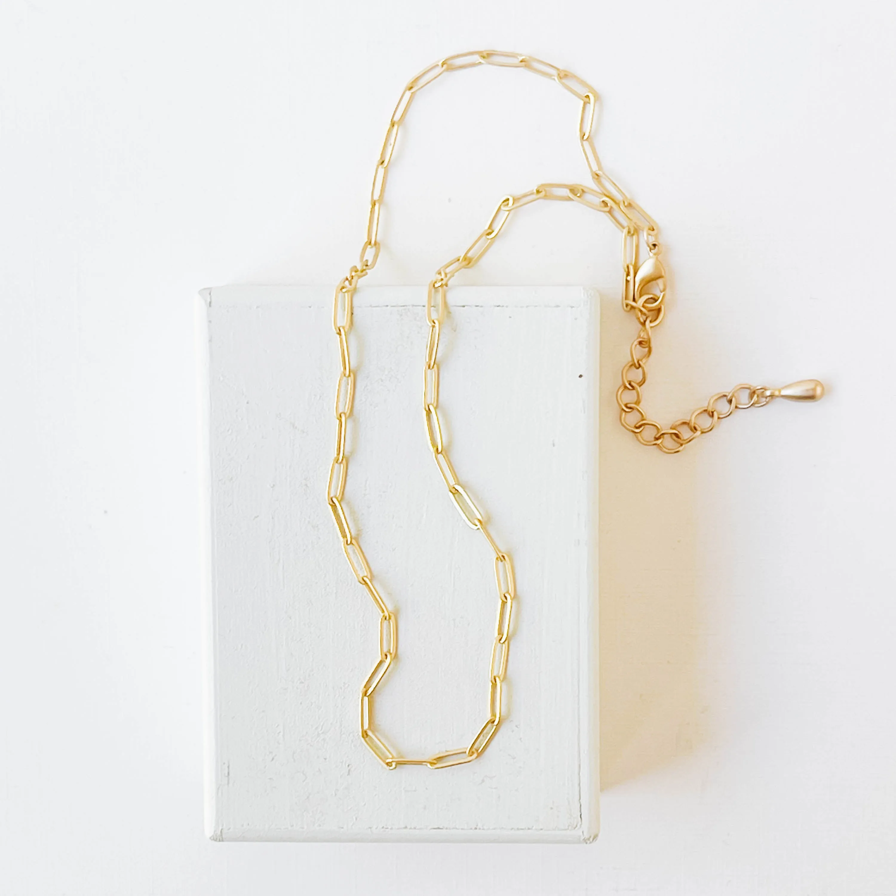 Adjustable Sweet And Dainty Gold Paperclip Necklace