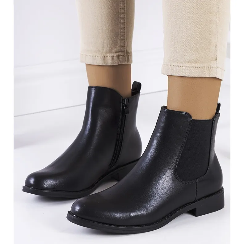 Black Linemell boots