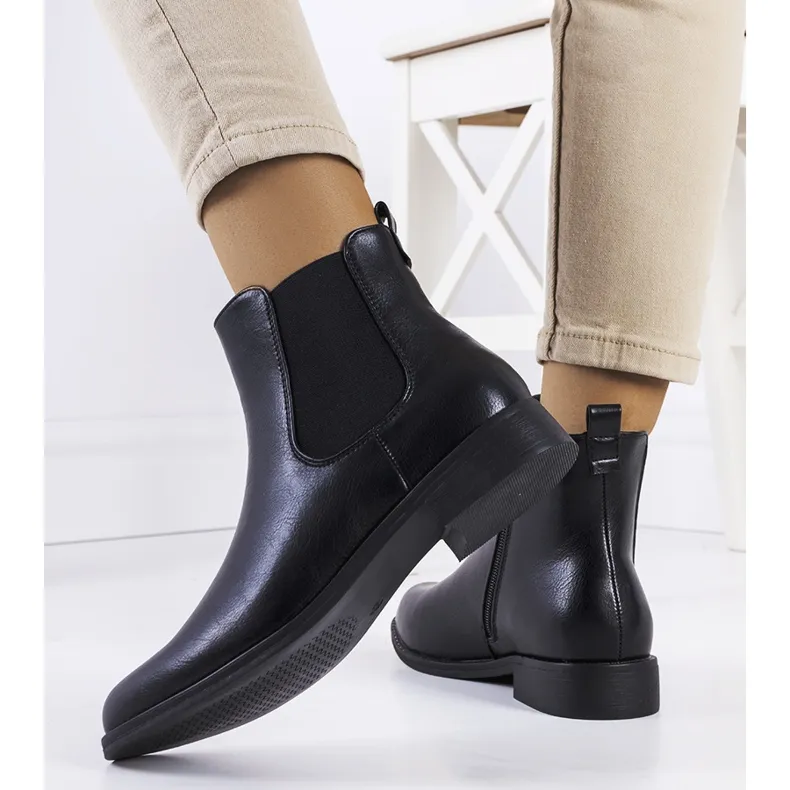 Black Linemell boots