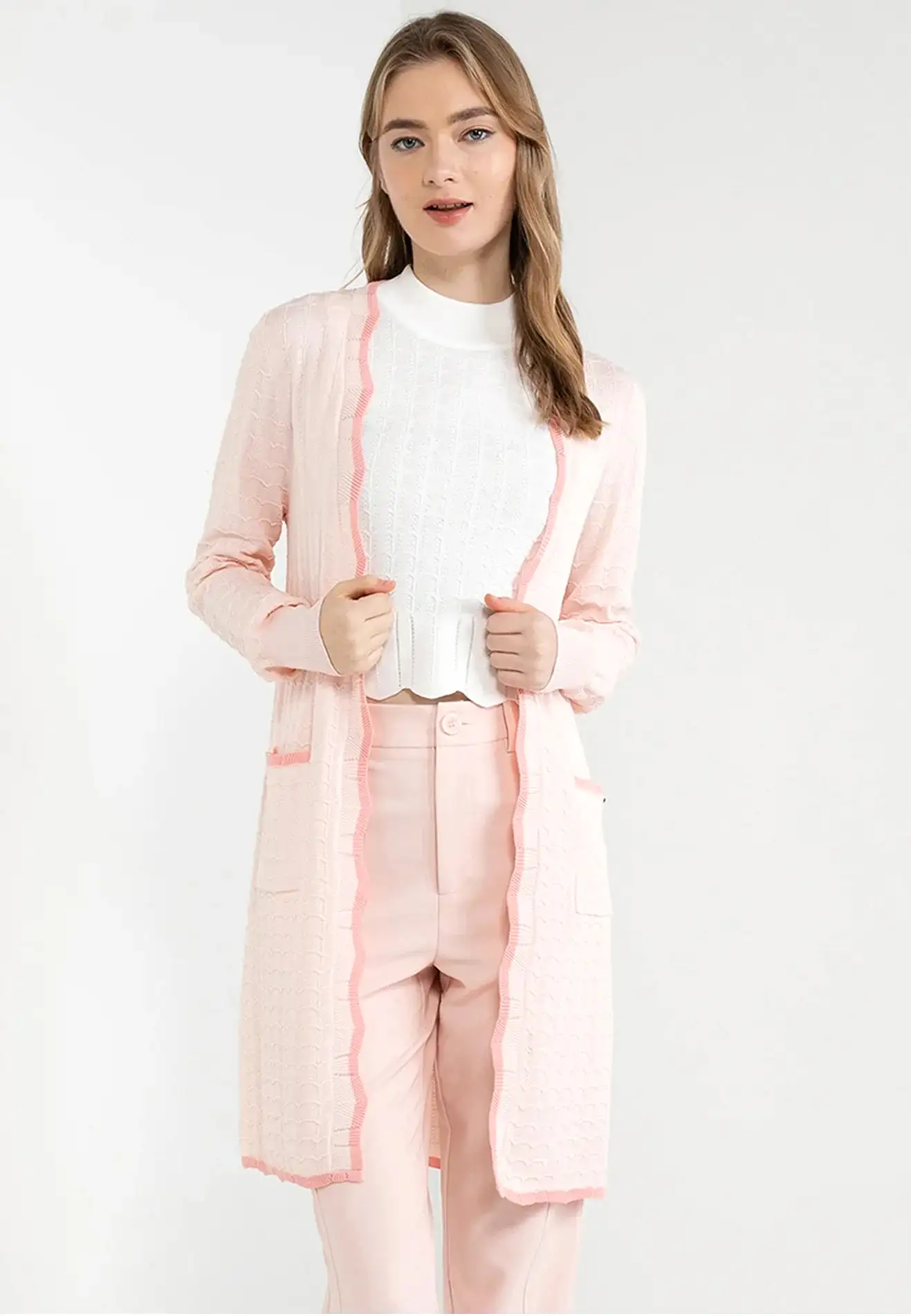 ELLE Apparel Scalloped Hemline Long Knit Cardigan