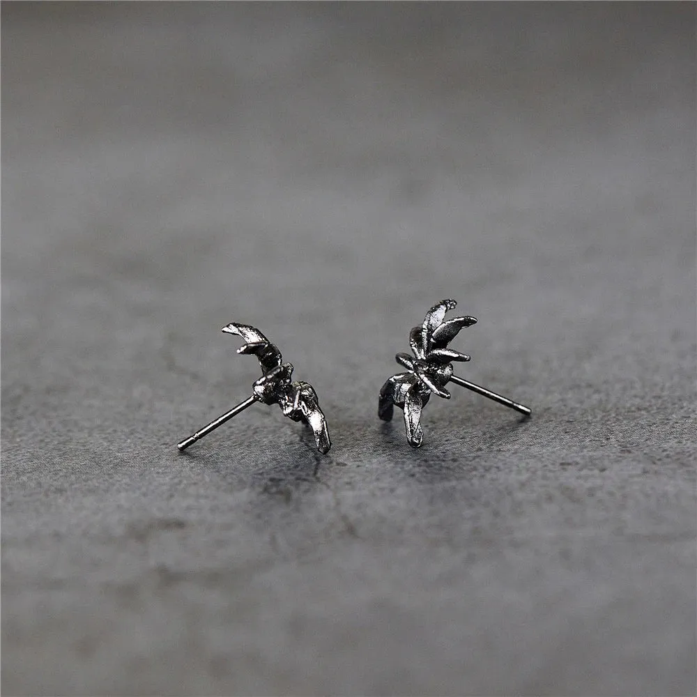 Goth Cool Unusual Spider Black Halloween Stud Earrings