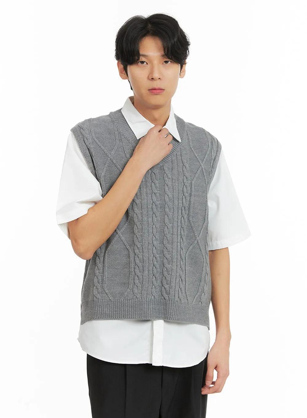 Men's Classic Cable Knit V-Neck Vest IA401