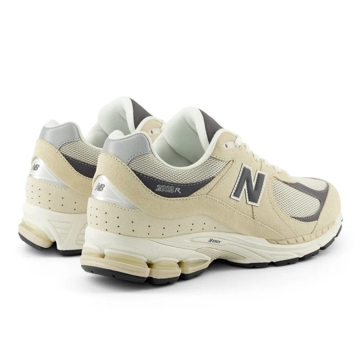 New Balance M2002RFA Sandstone sneakers