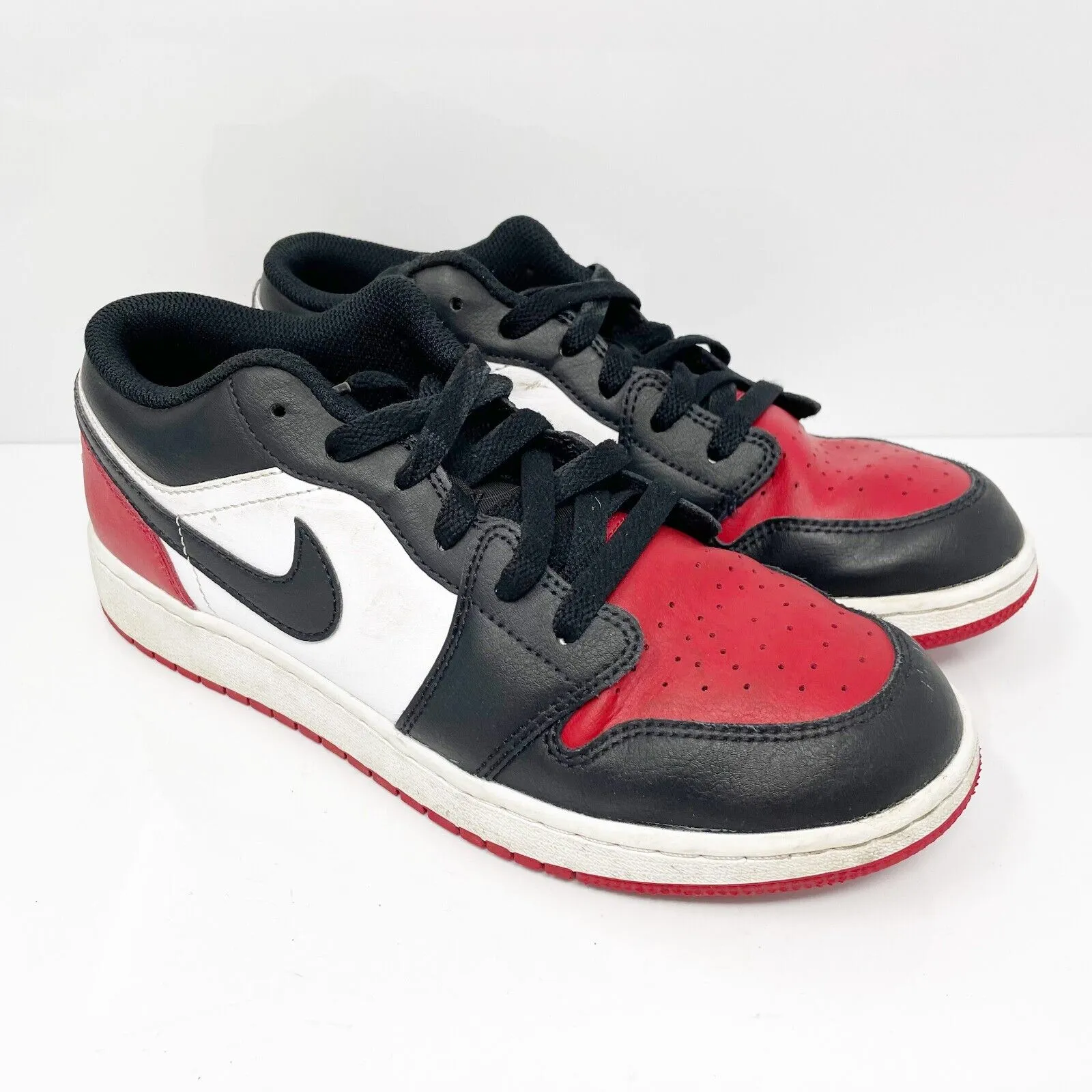 Nike Boys Air Jordan 1 Low 553560-161 Red Basketball Shoes Sneakers Size 6.5Y