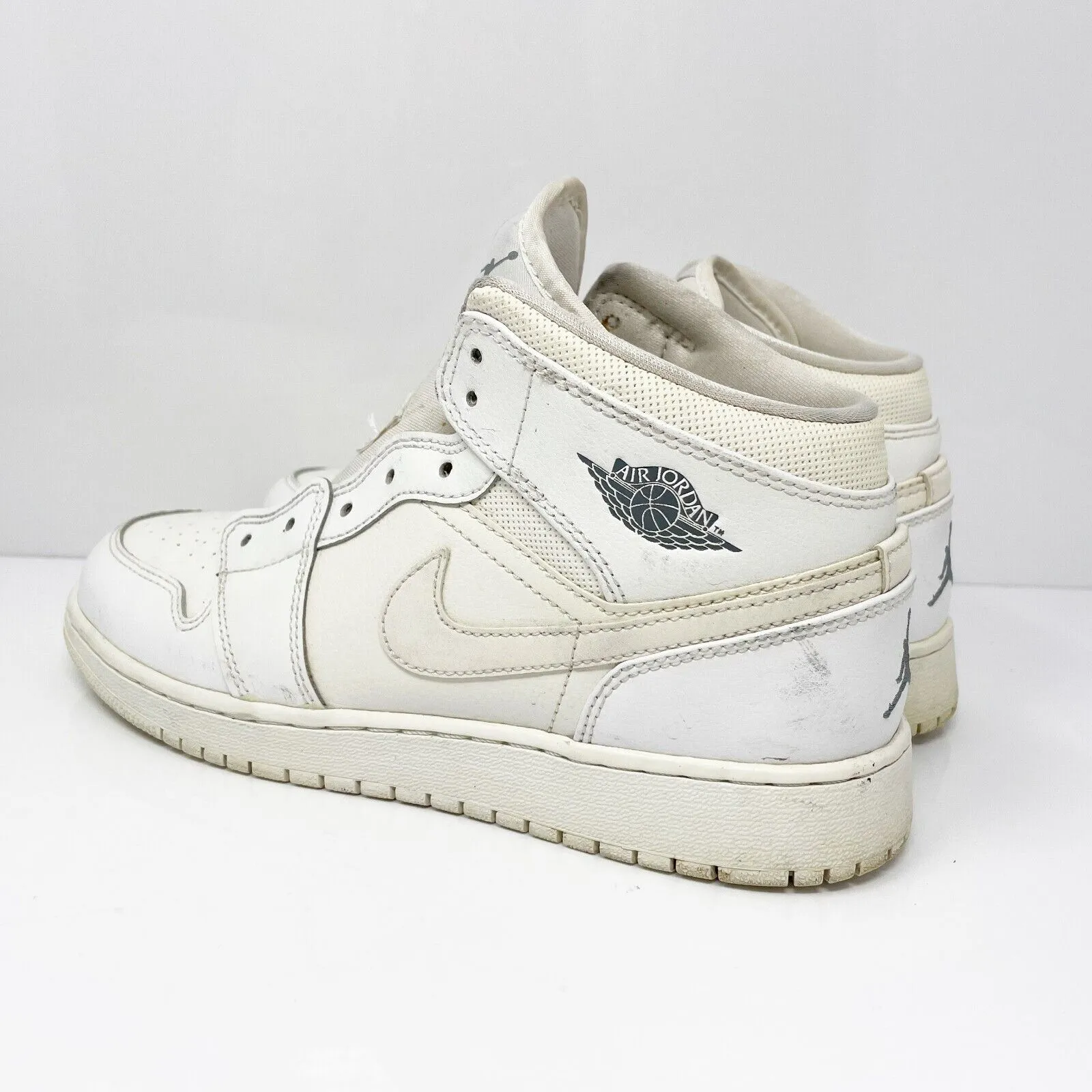 Nike Boys Air Jordan 1 Mid 554725-102 White Basketball Shoes Sneakers Size 6Y