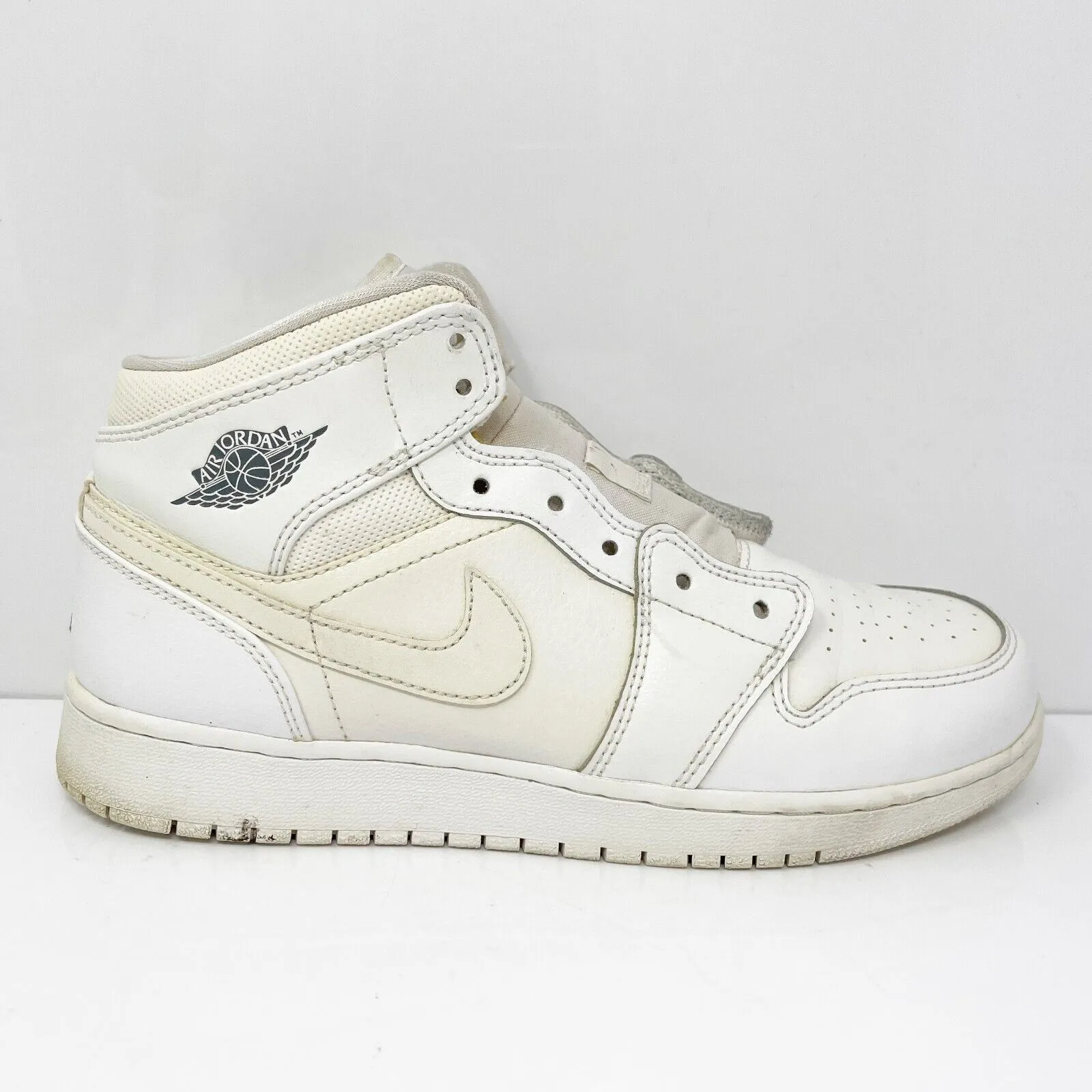 Nike Boys Air Jordan 1 Mid 554725-102 White Basketball Shoes Sneakers Size 6Y