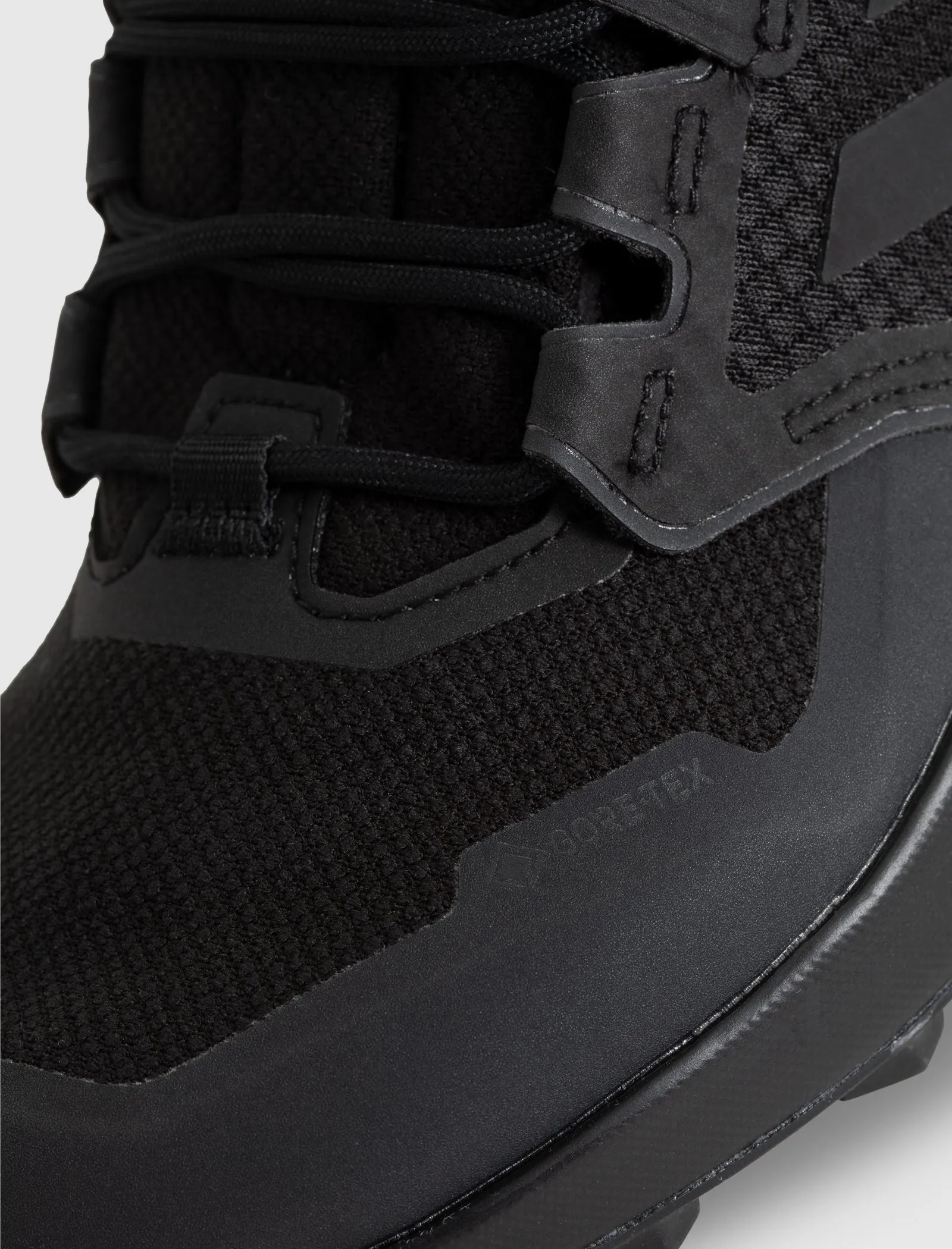 PHARRELL TERREX TRAILMAKER MID TRIPLE BLACK